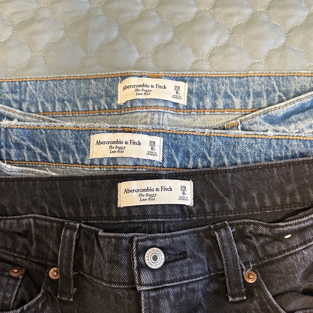 Abercrombie The Baggy Low Rise Jean Bundle - Picture 3 of 6